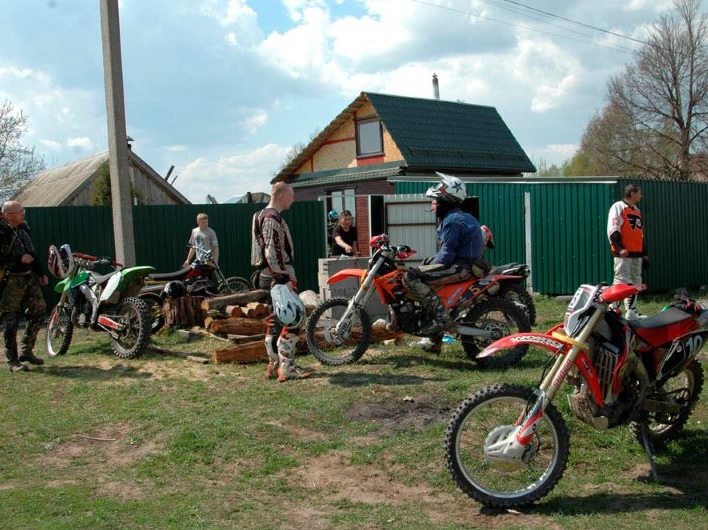 Мотошкола Мотополигон Программа: Эндуро: езда на грунте Мотошкола Мотополигон Программа: Эндуро: езда на грунте