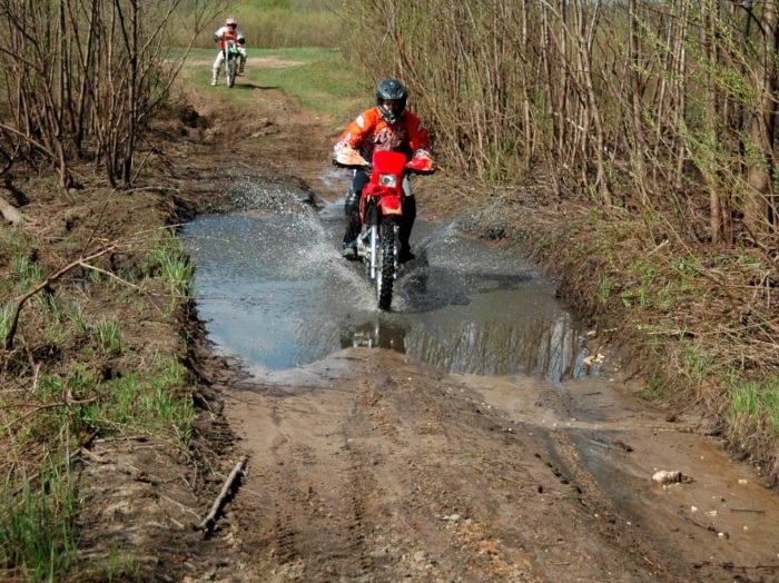 Мотошкола Мотополигон Программа: Эндуро: езда на грунте Мотошкола Мотополигон Программа: Эндуро: езда на грунте