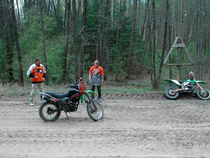 Мотошкола Мотополигон Программа: Эндуро: езда на грунте Мотошкола Мотополигон Программа: Эндуро: езда на грунте