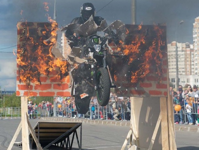 Мотошкола Мотополигон Программа: Стантрайдинг SM Мотошкола Мотополигон Программа: Стантрайдинг SM