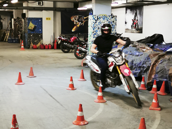 Мотошкола Мотополигон Программа: Обучение на категорию "М, А1, А" в Москве на зимней мотоплощадке. Мотошкола Мотополигон Программа: Обучение на категорию "М, А1, А" в Москве на зимней мотоплощадке.